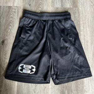 Under Armour Boys Athletic Shorts - Size Youth Medium